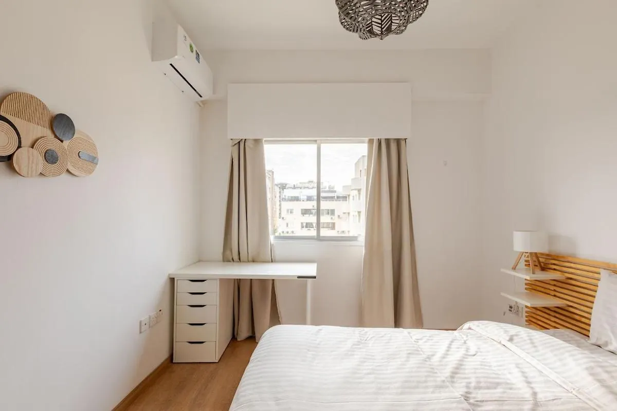 Cosy 2-Bedroom Apartment, 10 Minutes From The Beach Larnaca Cypern