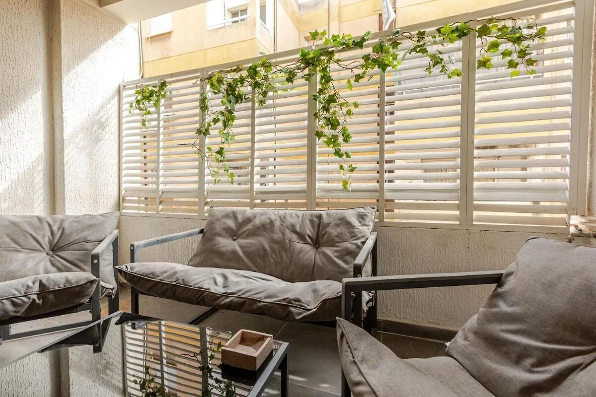 Lejlighed Cosy 2-Bedroom Apartment, 10 Minutes From The Beach Larnaca Cypern