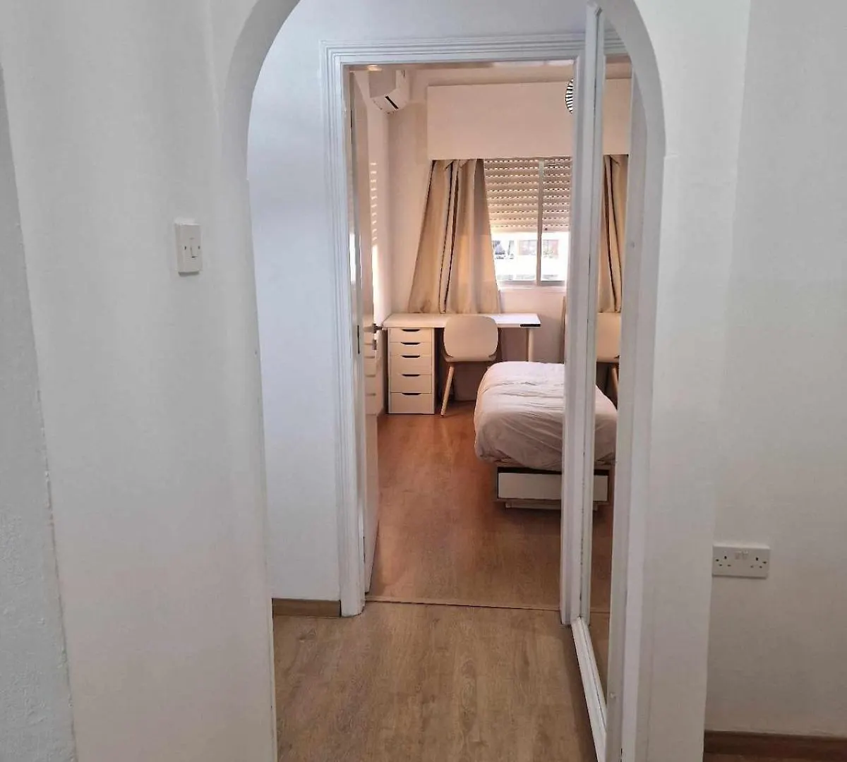 Cosy 2-Bedroom Apartment, 10 Minutes From The Beach Larnaca Cypern