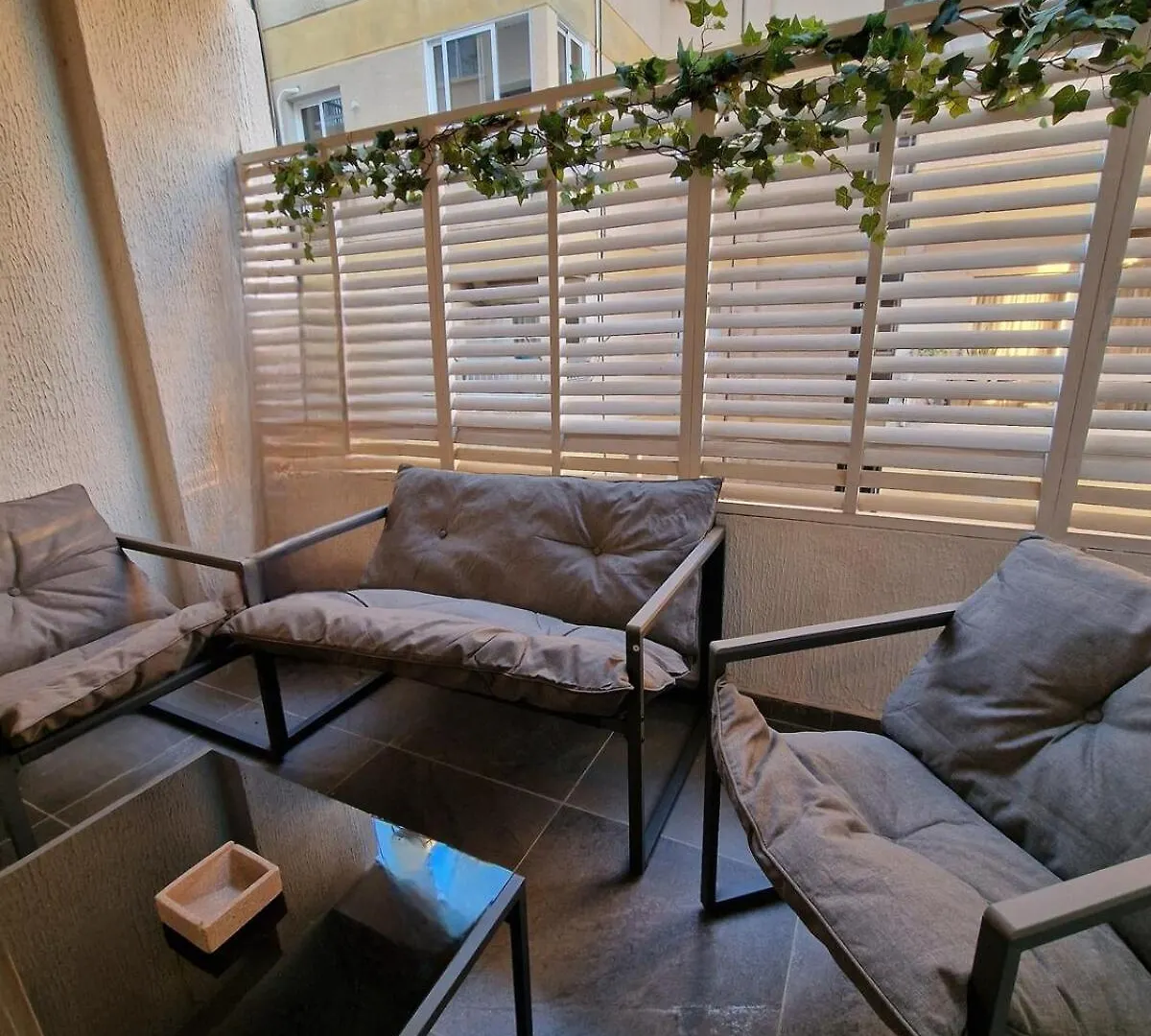 Cosy 2-Bedroom Apartment, 10 Minutes From The Beach Larnaca Lejlighed