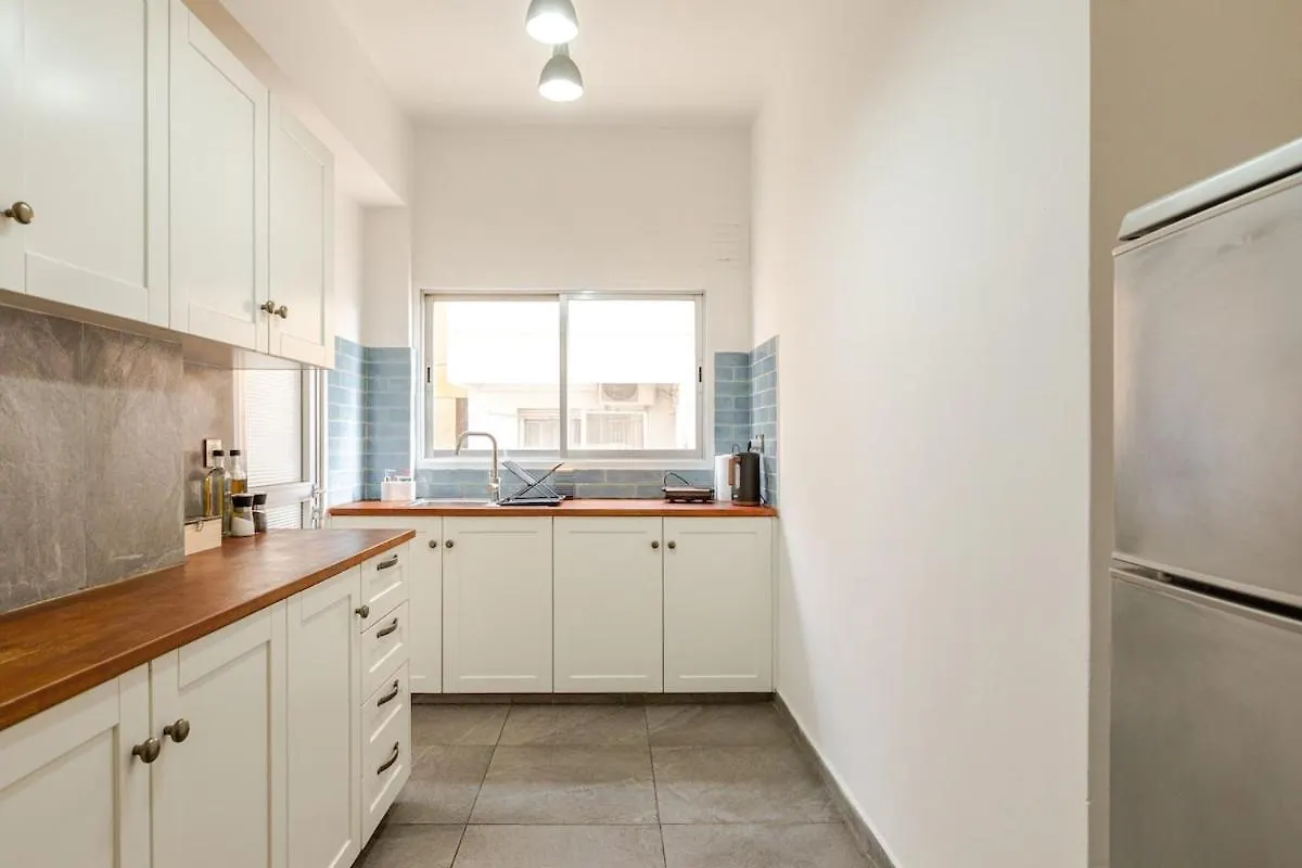 Apartamento Cosy 2-Bedroom Apartment, 10 Minutes From The Beach Lárnaca